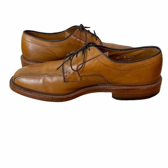 Allen Edmonds Hillcrest Tan Leather Derby Shoes - Picture 5 of 12